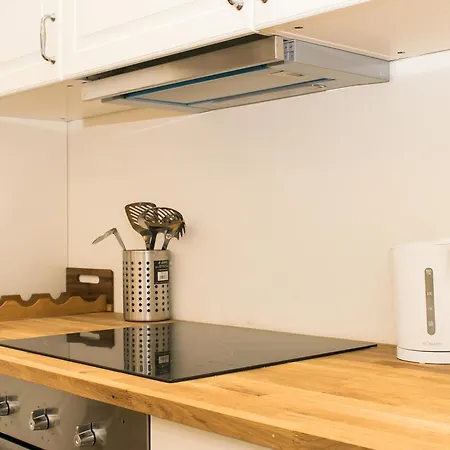 Vincenti Strait Street *