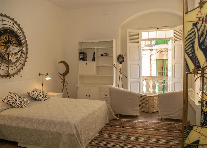 Vincenti Strait Street * La Valette